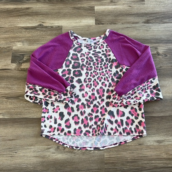 White Birch Tops - White Birch Pink Leopard Print Top Size Medium Raglan Sleeve Boho Oversized